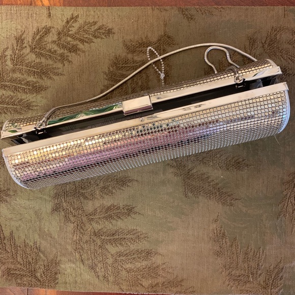 Whiting & Davis Clutch ✴️ - Picture 3 of 7